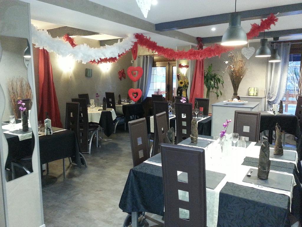 Le Point De Chute Hotel Tournavaux ภายนอก รูปภาพ