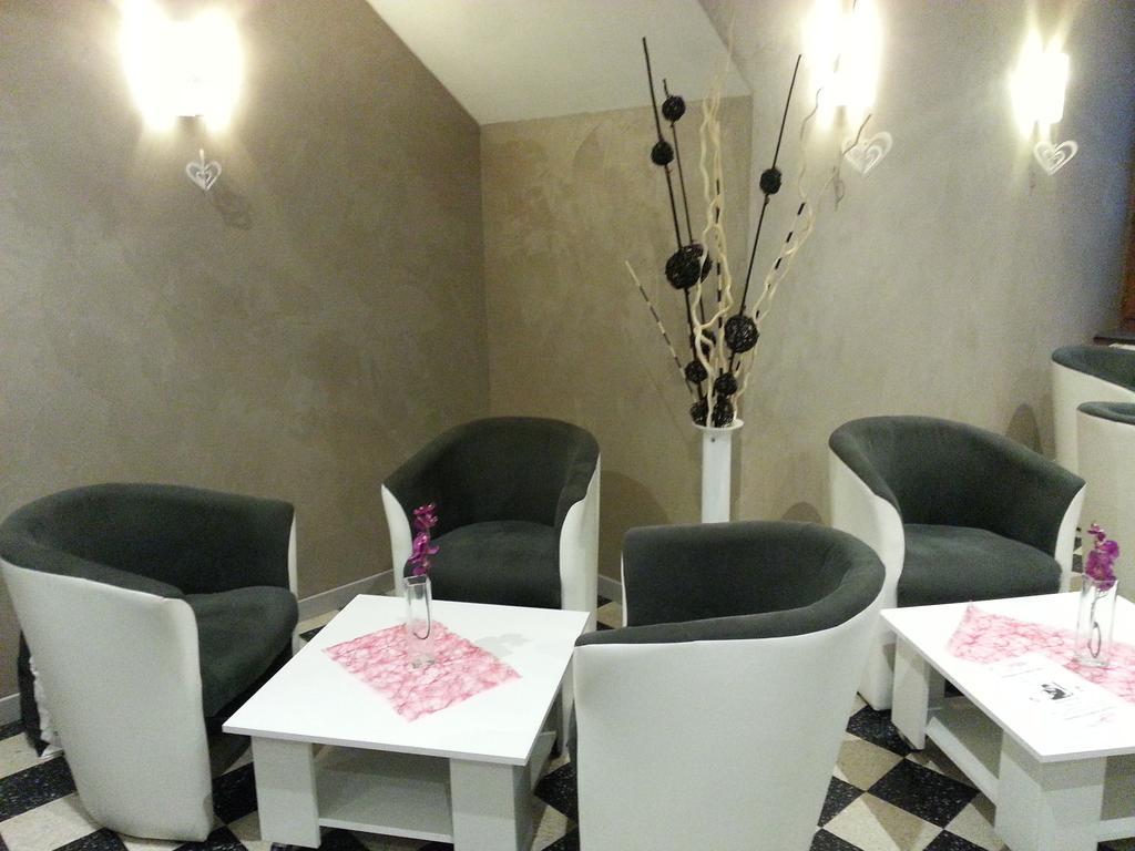 Le Point De Chute Hotel Tournavaux ภายนอก รูปภาพ