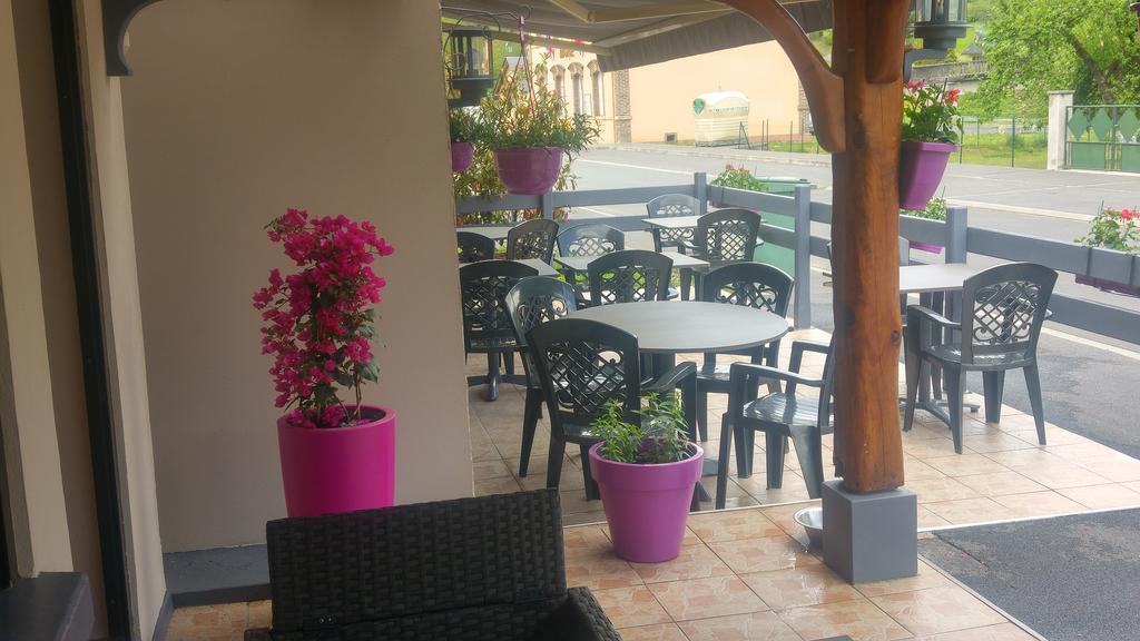 Le Point De Chute Hotel Tournavaux ภายนอก รูปภาพ