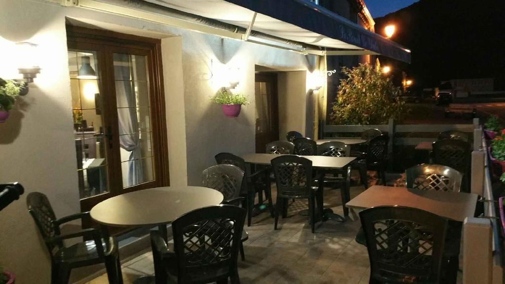 Le Point De Chute Hotel Tournavaux ภายนอก รูปภาพ